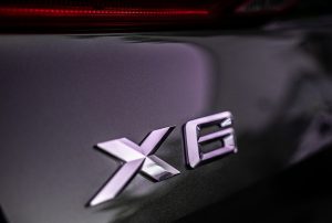 Choosing-Between-the-BMW-x6